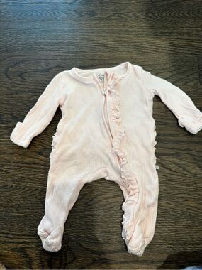 Caden Lane Ballet Pink Ruffle Footie